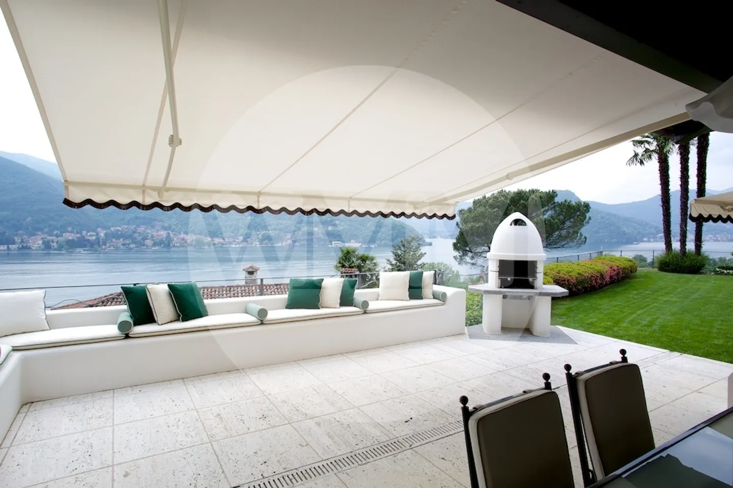 Faszinierende Villa mit Innenpool - Foto 7 von 11