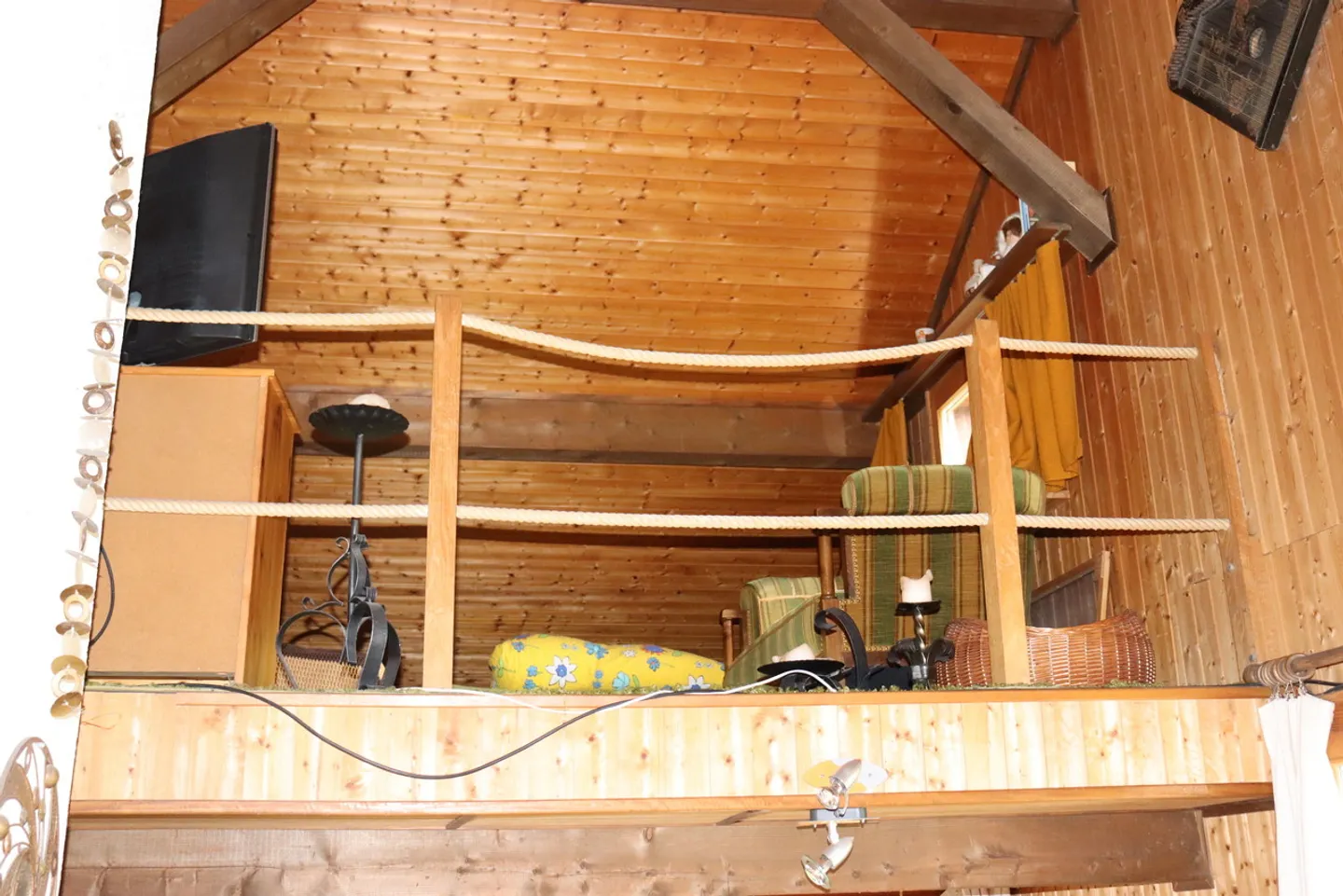 Charming Chalet with Terrace - Photo 7 of 14