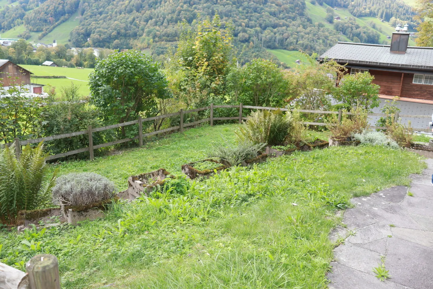 Charming Chalet with Terrace - Photo 3 of 14