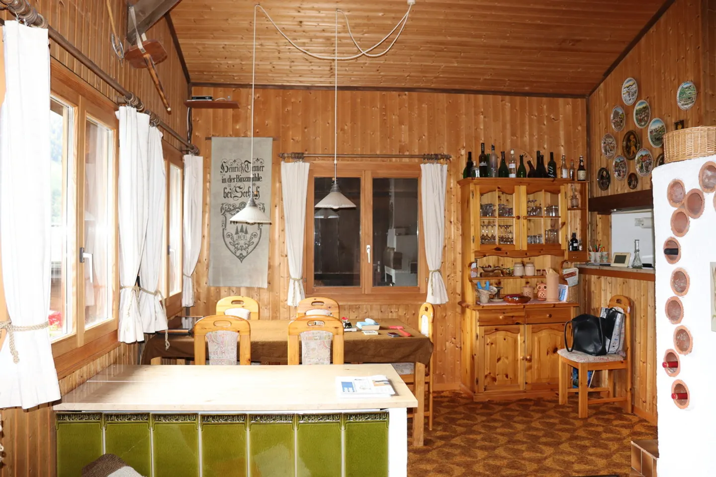 Charming Chalet with Terrace - Photo 4 of 14