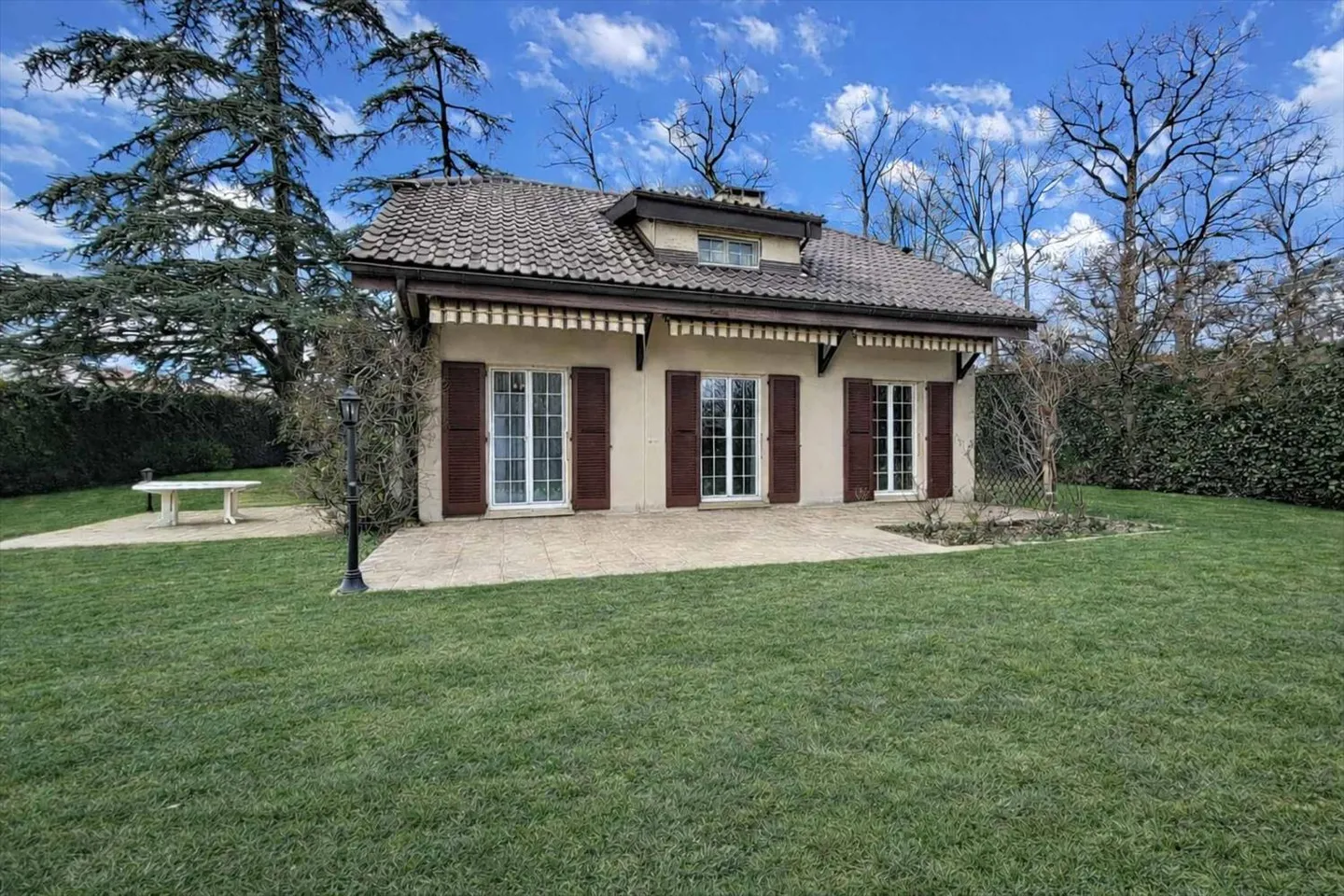 EXKLUSIVITÄT - Sehr schönes Einfamilienhaus - Foto 1 von 9