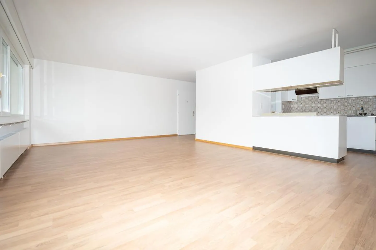 Charmante 3.5 Zimmer-Wohnung mit Balkon - Foto 2 von 6