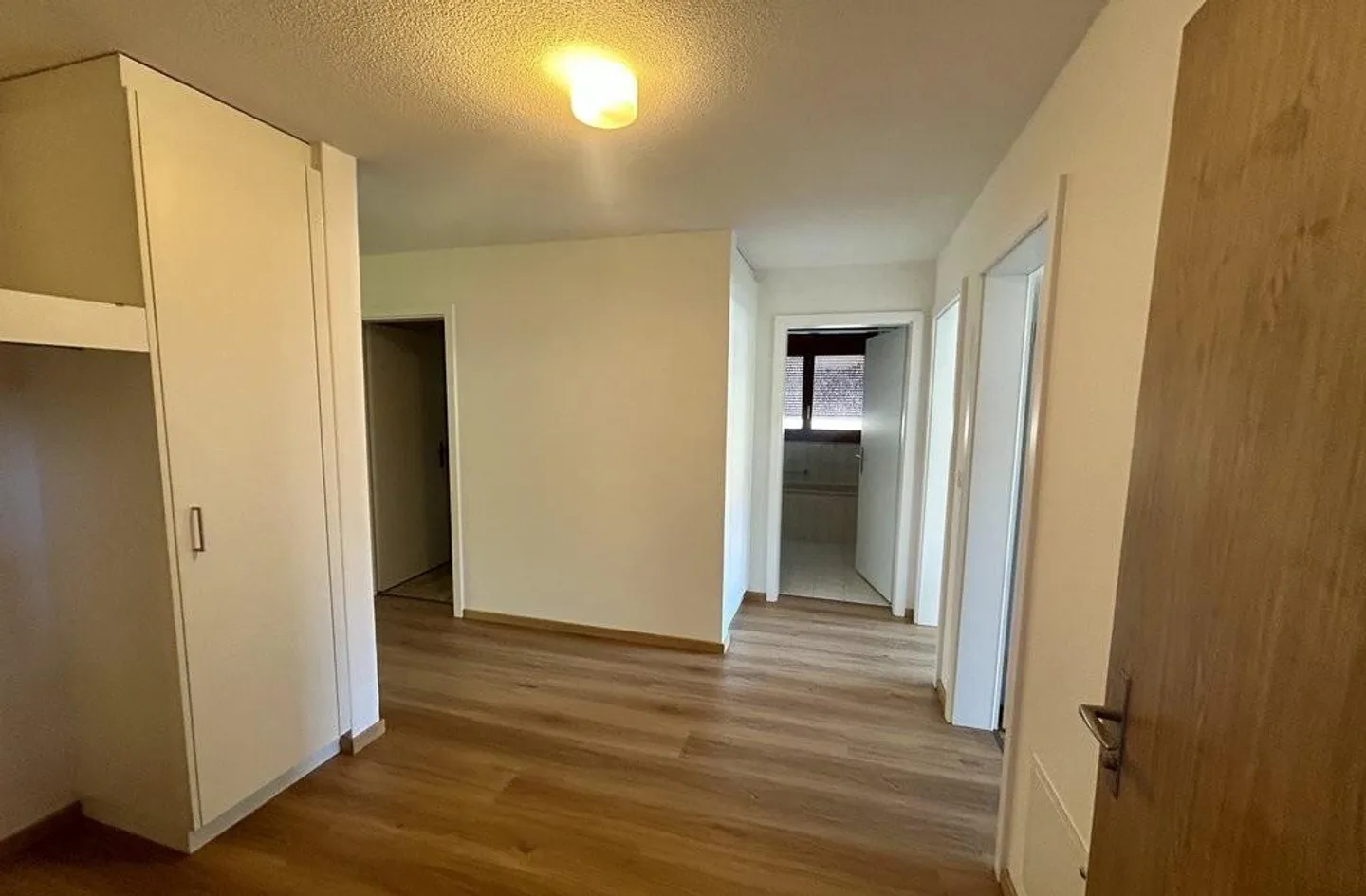 3.5-Room Apartment - Photo 8 of 8