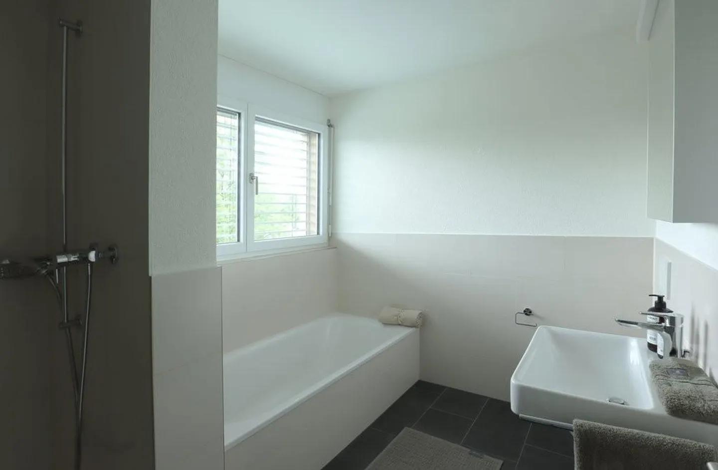 Moderne Attika-Wohnung in Liestal - Foto 11 von 12