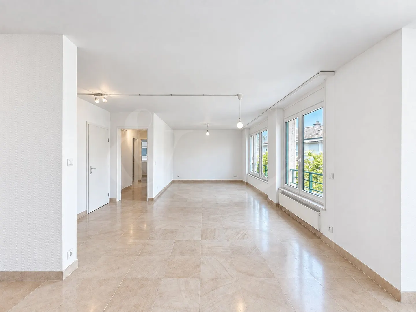 Versoix ? 3 Zimmer mit Balkon und Garage, Wohnanlage mit privatem Park am Ufer des Sees - Foto 2 von 5