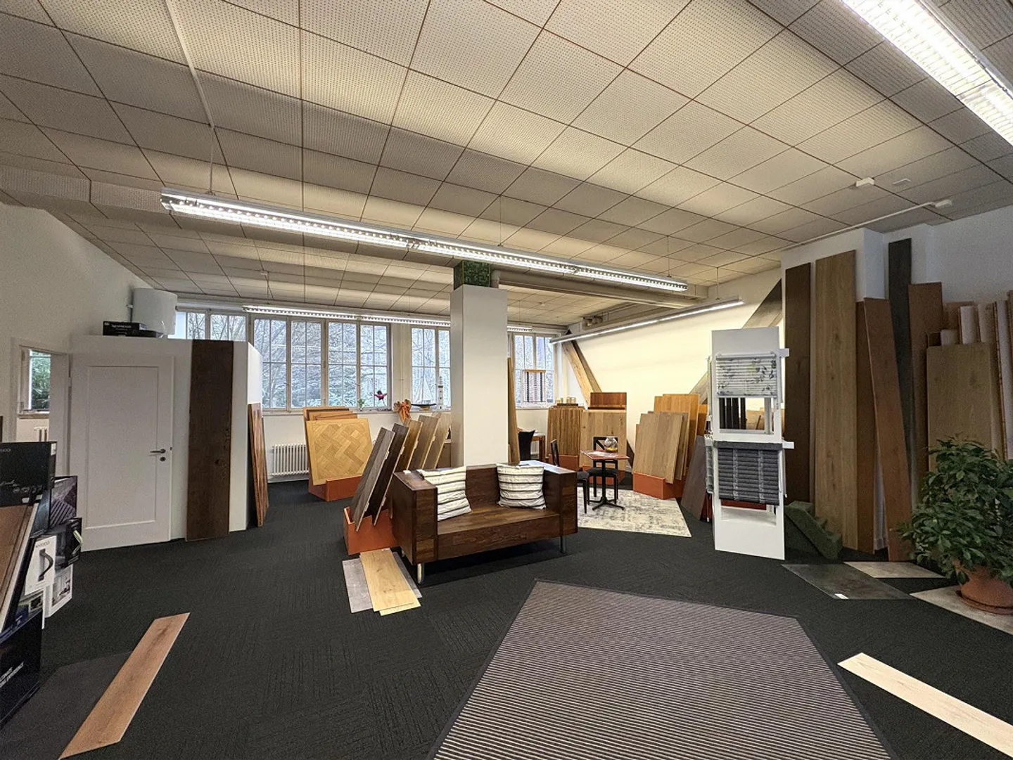 Utilizzo temporaneo in posizione privilegiata - Limitato fino al 29.02.2028 - Foto 2 di 6