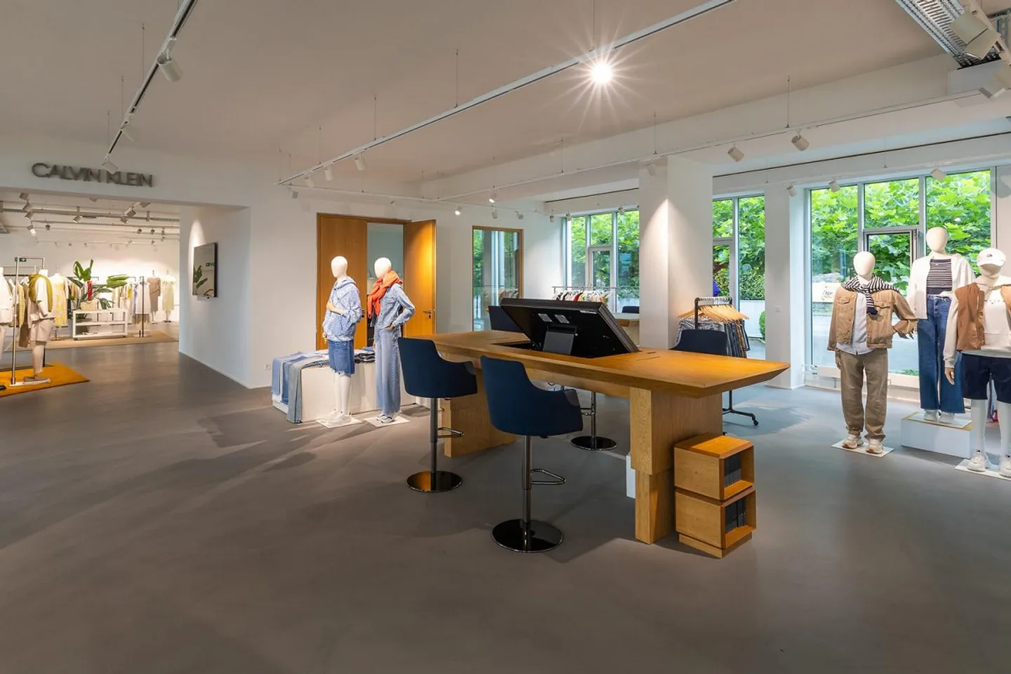 Spazio commerciale rappresentativo sul lago di Zurigo - posizione perfetta per la tua attività! - Foto 7 di 13