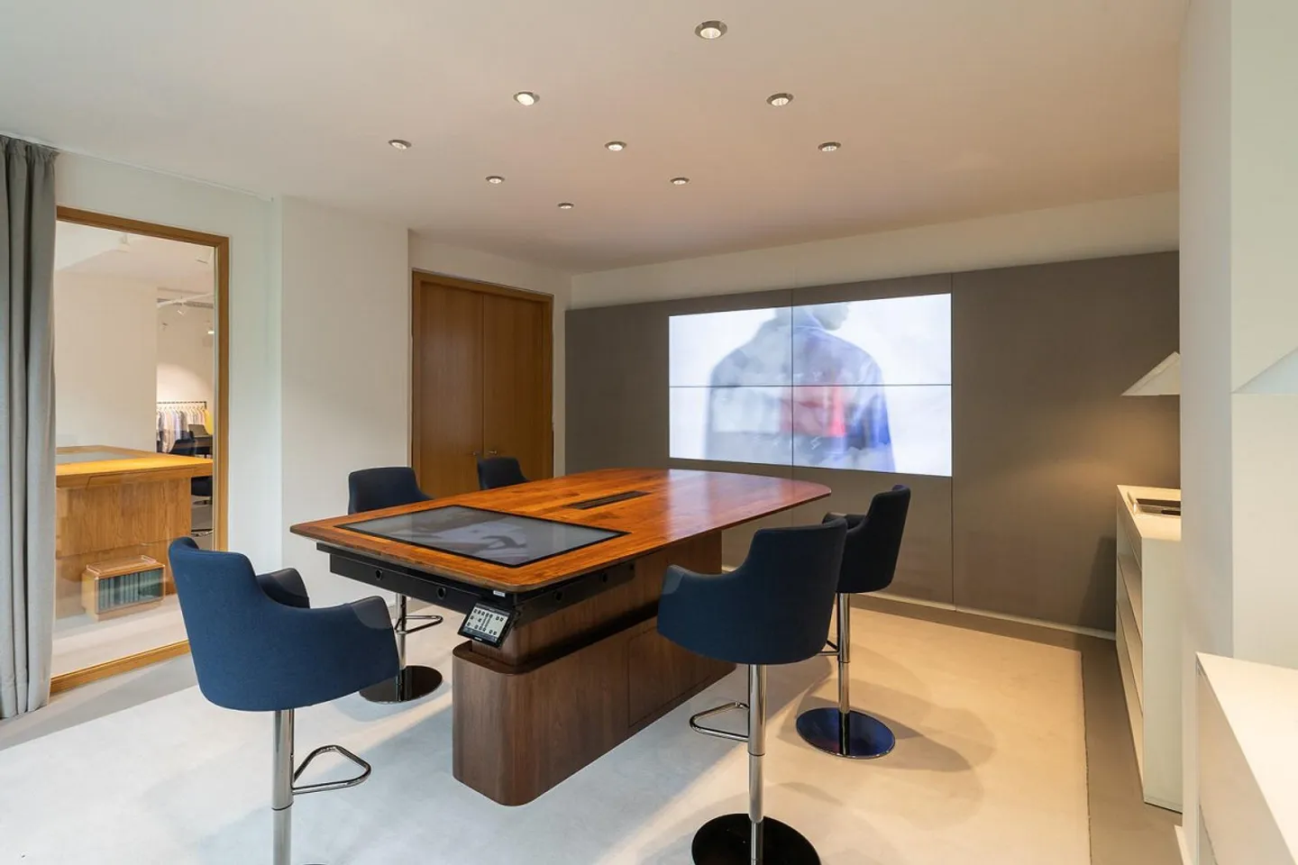 Spazio commerciale rappresentativo sul lago di Zurigo - posizione perfetta per la tua attività! - Foto 9 di 13