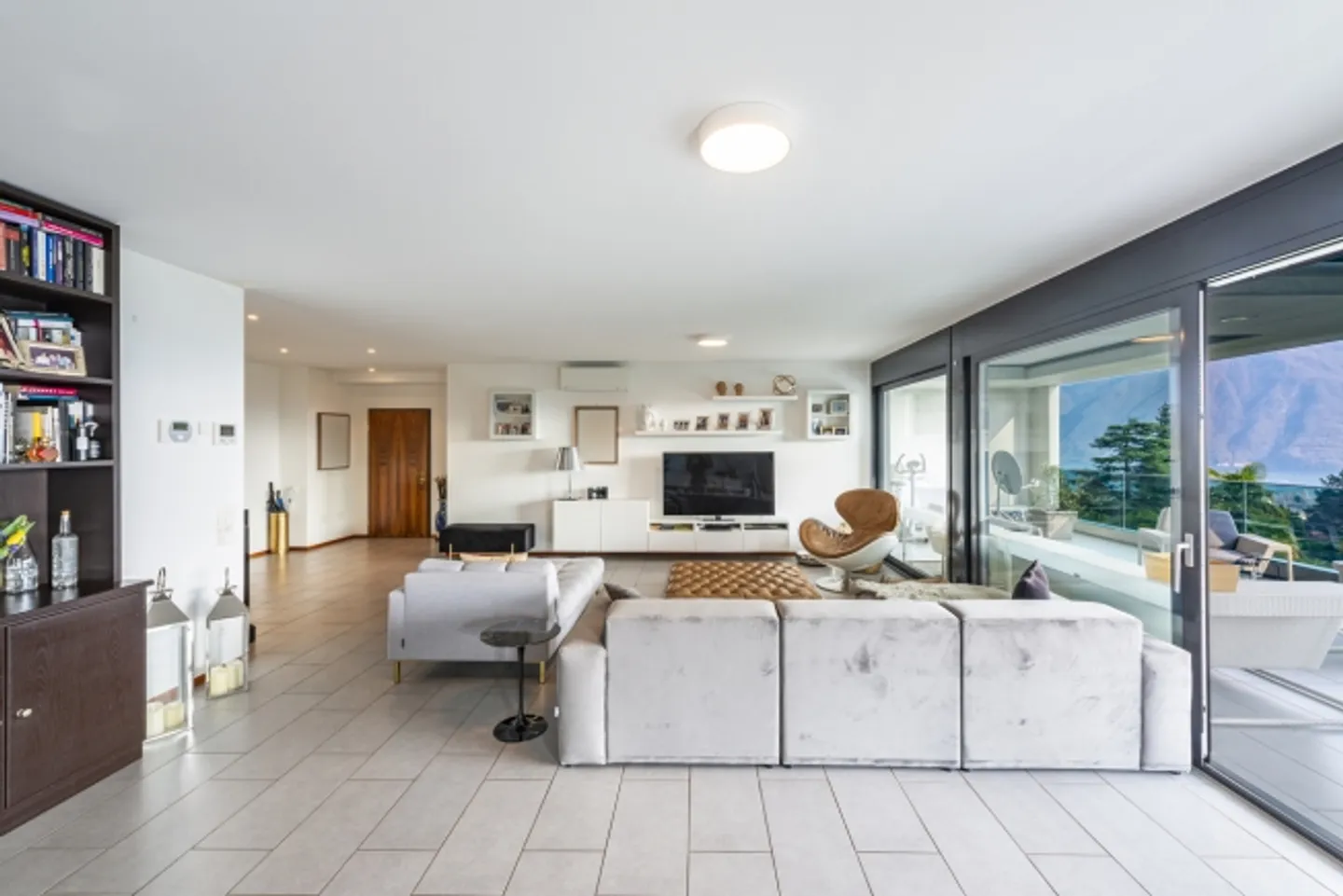 PENTHOUSE AVEC VUE SUR LE LAC MASSAGNO - Photo 4 sur 10