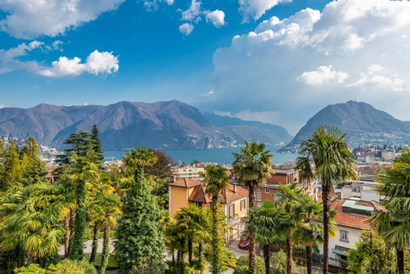 PENTHOUSE AVEC VUE SUR LE LAC MASSAGNO - Photo 2 sur 10