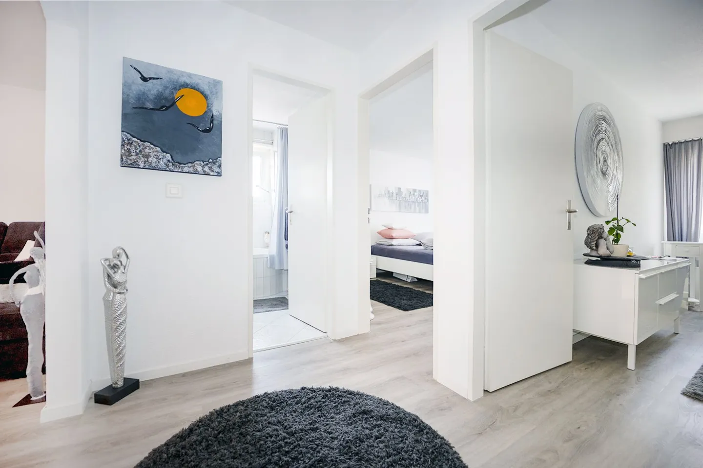 Yield or Self-Use - Attractive Top Floor Apartment with Views - Photo 4 of 15