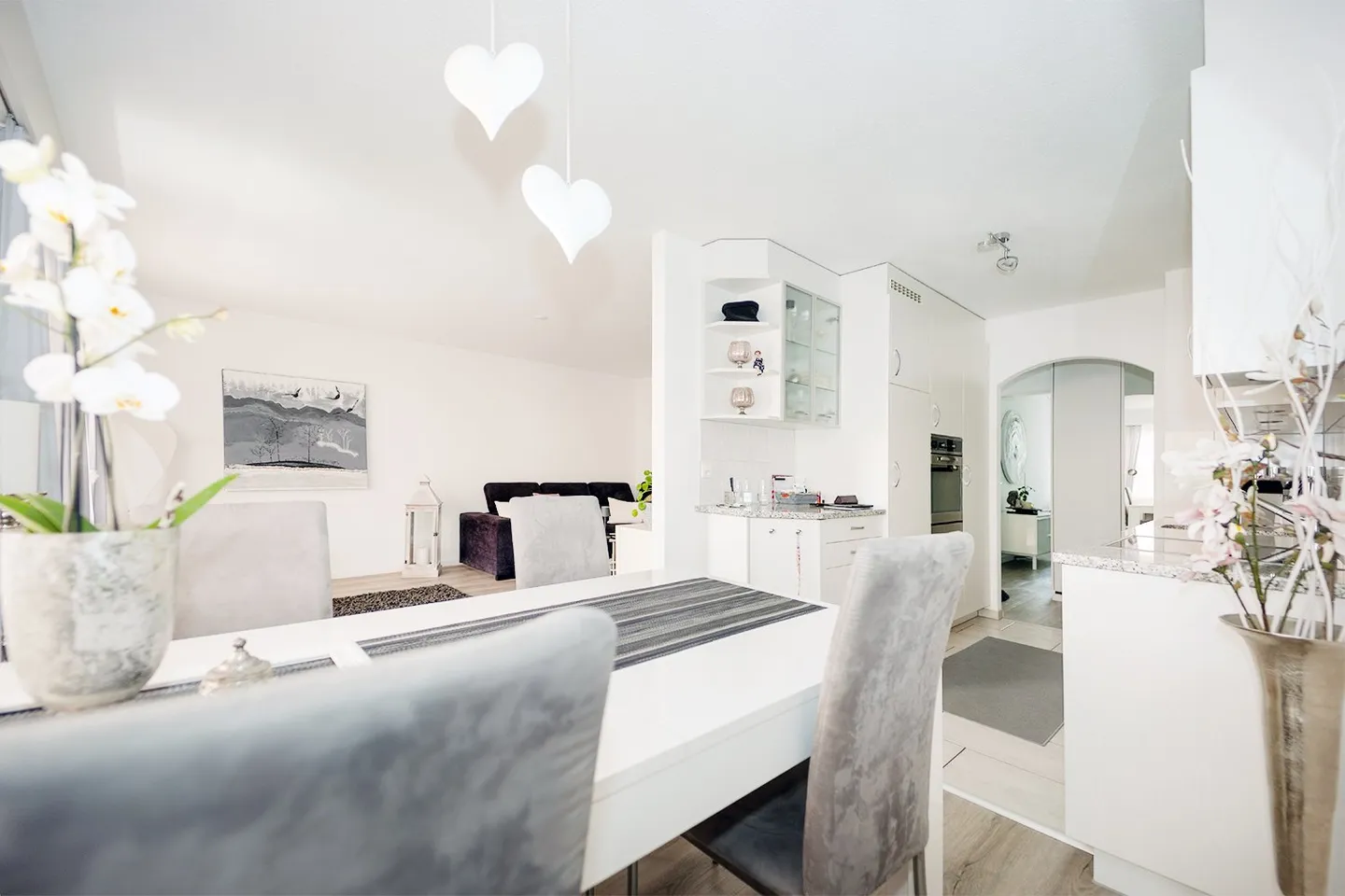 Yield or Self-Use - Attractive Top Floor Apartment with Views - Photo 7 of 15