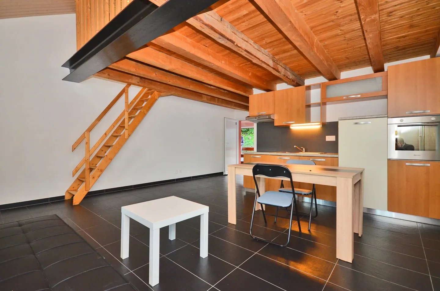 Mietshaus mit 7 neuen Wohnungen + 1 Gewerbeeinheit - Foto 7 von 13