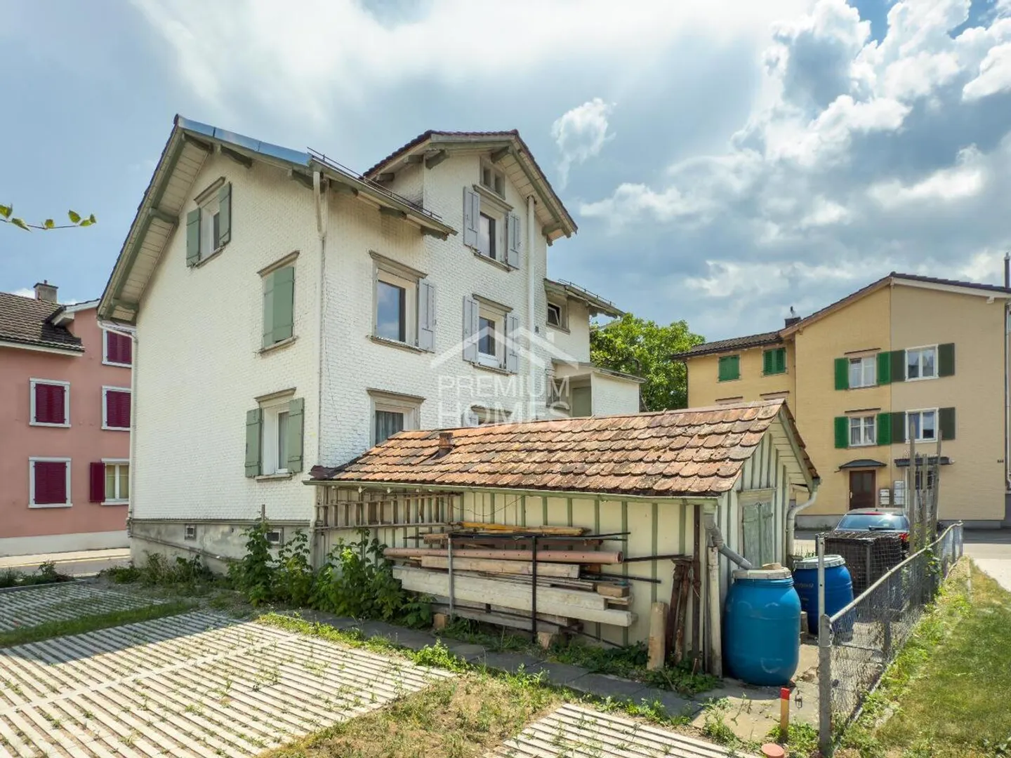 UNA CASA GENERAZIONALE IN UNA POSIZIONE CENTRALE - Foto 1 di 7