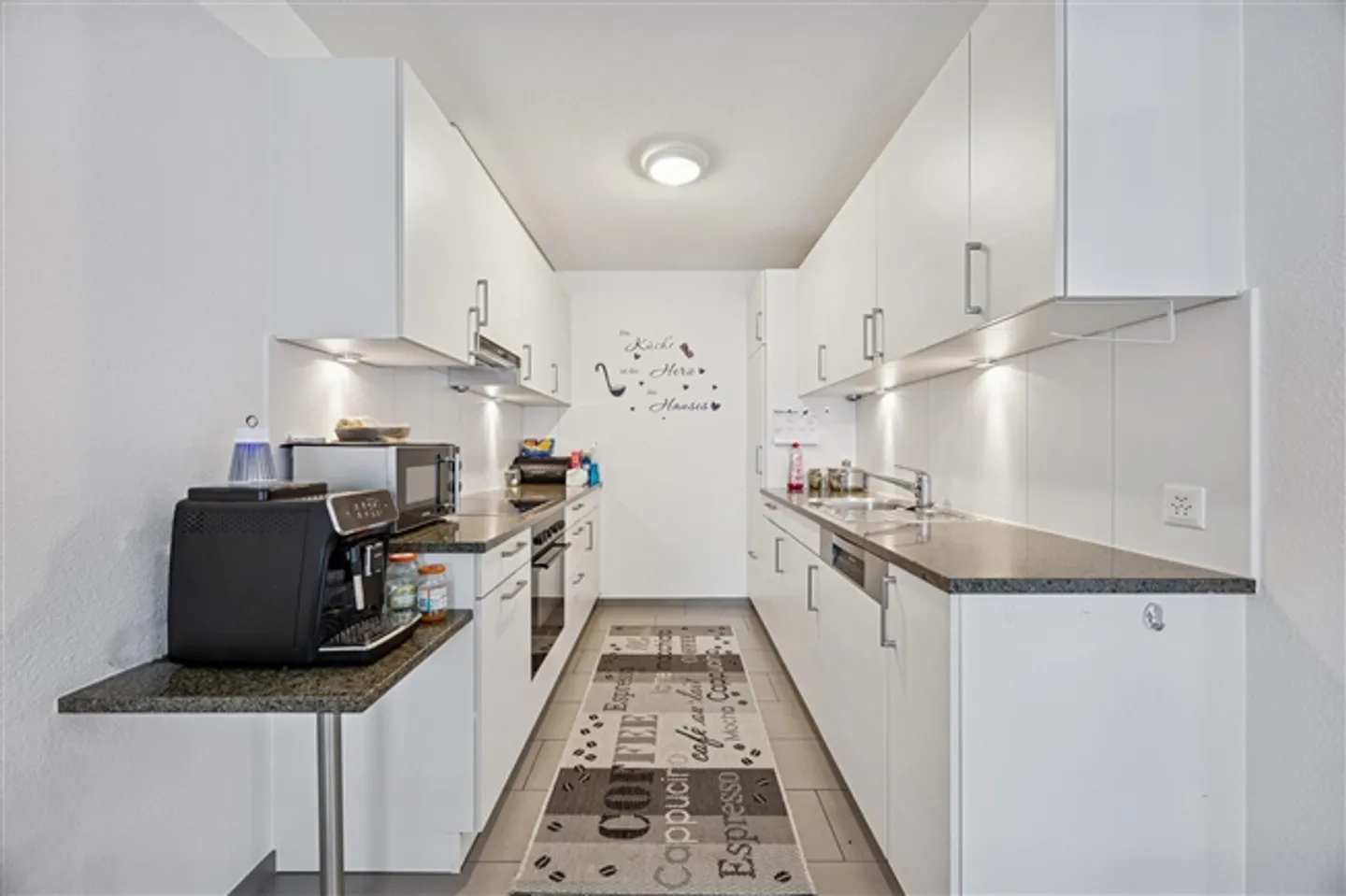 Helle Wohnung mit grosser Terrasse - Foto 2 von 13