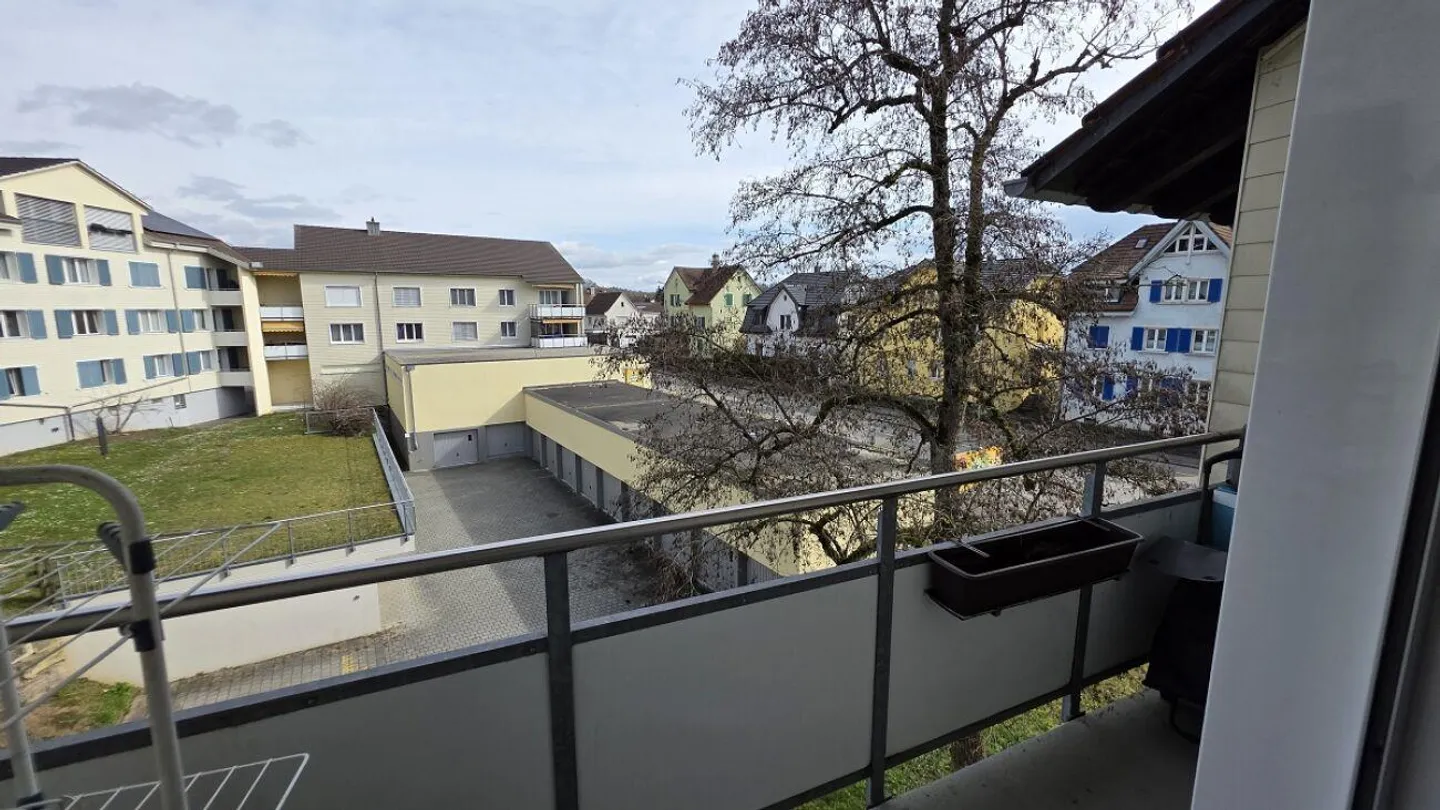 VIVERE MODERNO IN UNA POSIZIONE CENTRALE A HERBLINGEN - Foto 9 di 10