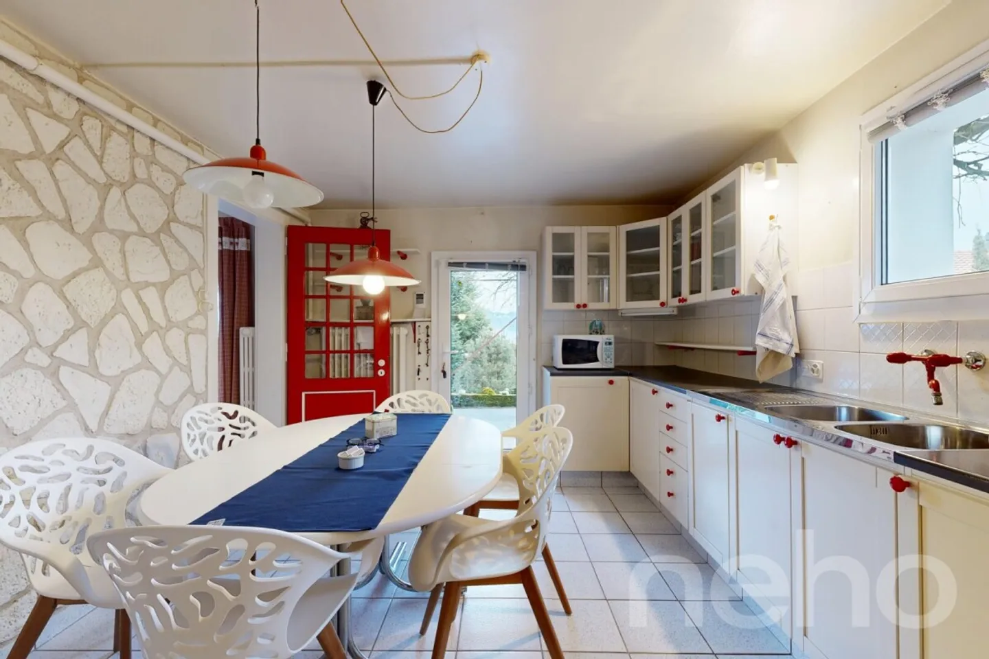 Charming Detached House with Views - Photo 10 of 12