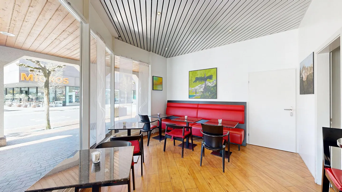 Central Commercial Space in Amriswil - Photo 2 of 6