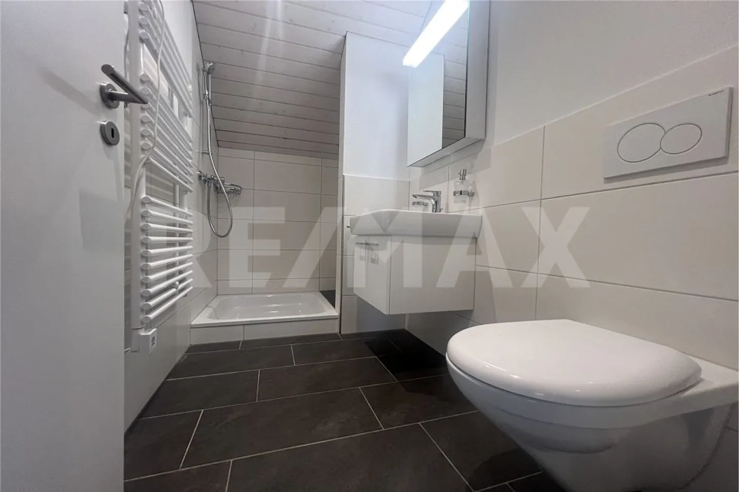 Modernes Eckhaus in Neuwertigem Zustand - Foto 11 von 12