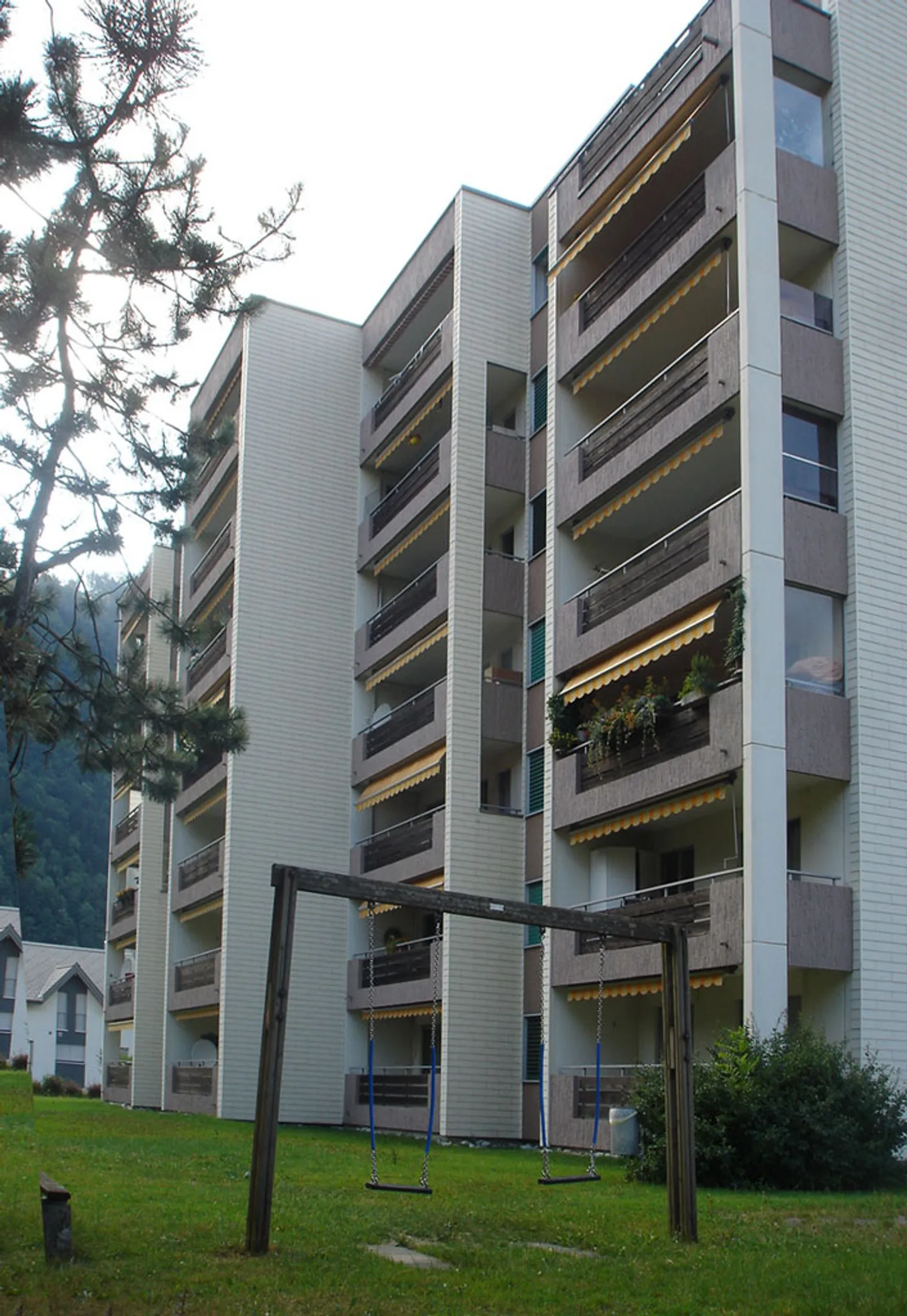 Apartment with a View of the Mountains - Photo 2 of 10