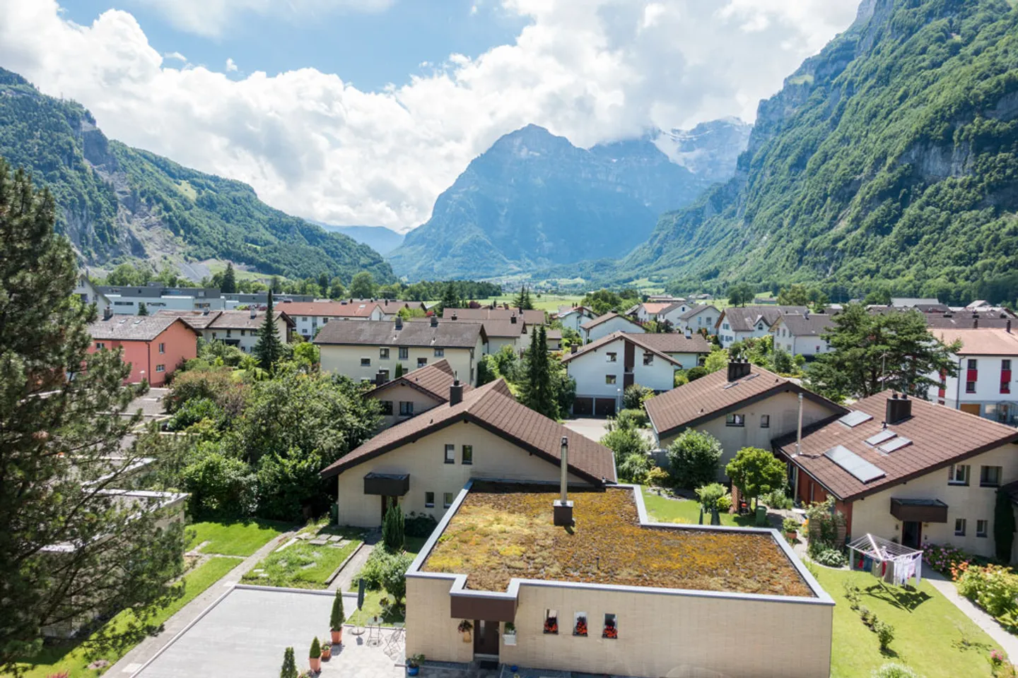 Apartment with a View of the Mountains - Photo 3 of 10