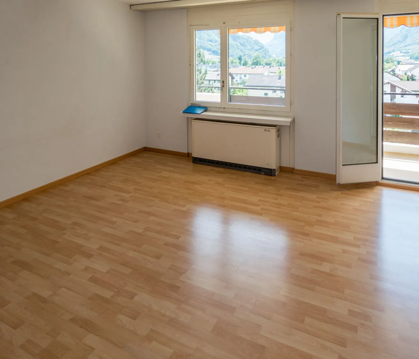 Apartment with a View of the Mountains - Photo 5 of 10