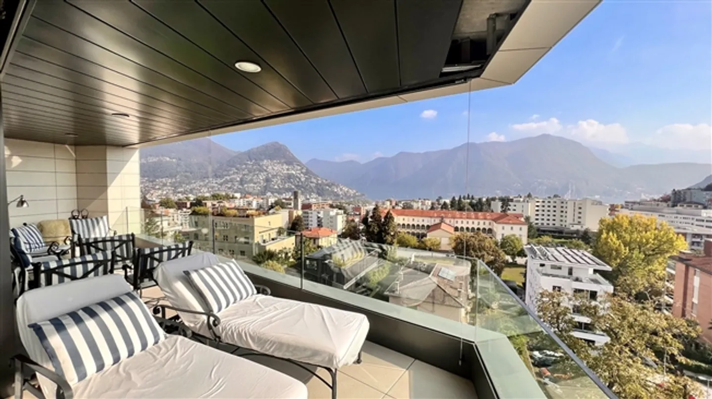 Attico in affitto vicino alla stazione ferroviaria di Lugano, Svizzera - Foto 2 di 14