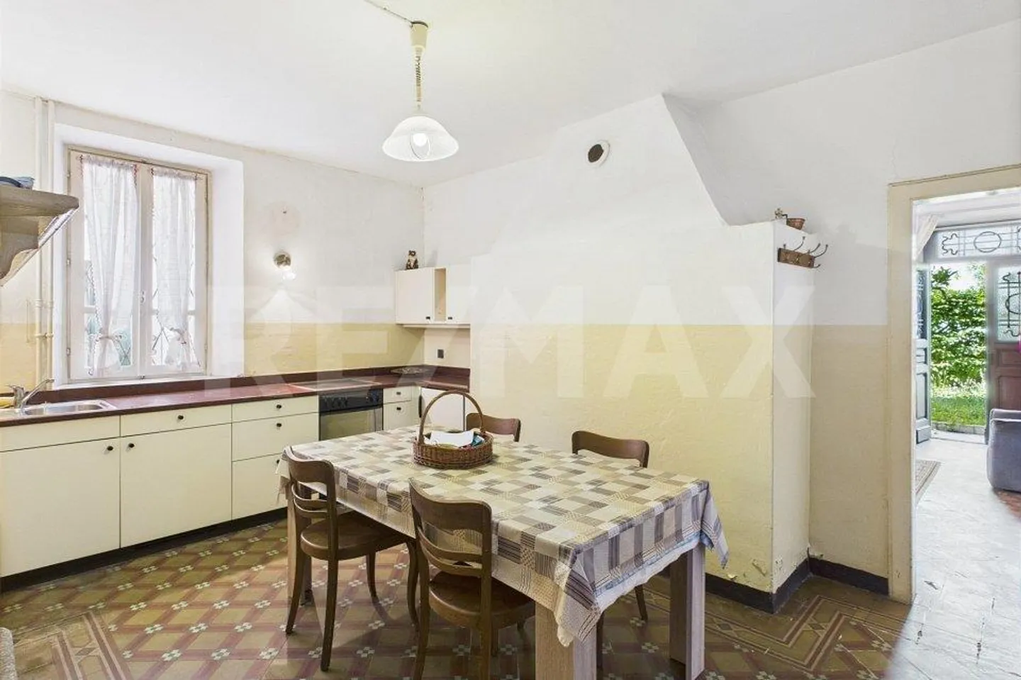 Zu Renovierende Maisonette mit Garten und Historischen Kellern  Möglichkeit zum Kauf des Gesamten Gebäudes - Foto 6 von 13