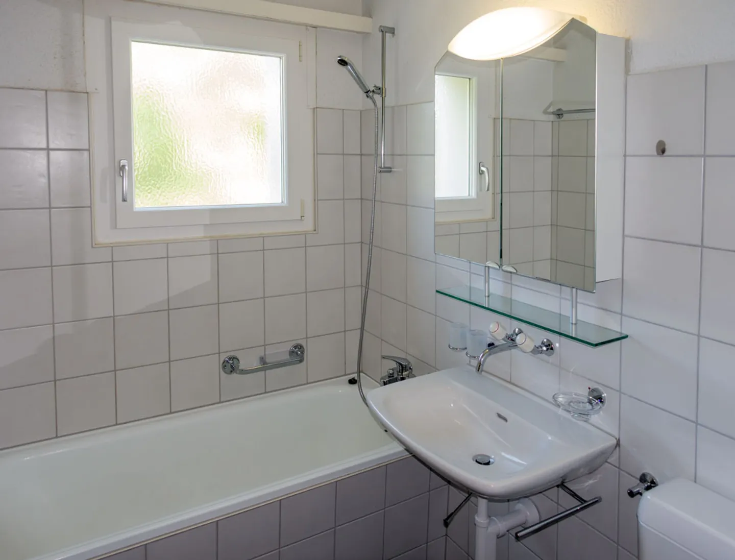 Apartment with a View of the Mountains - Photo 6 of 10