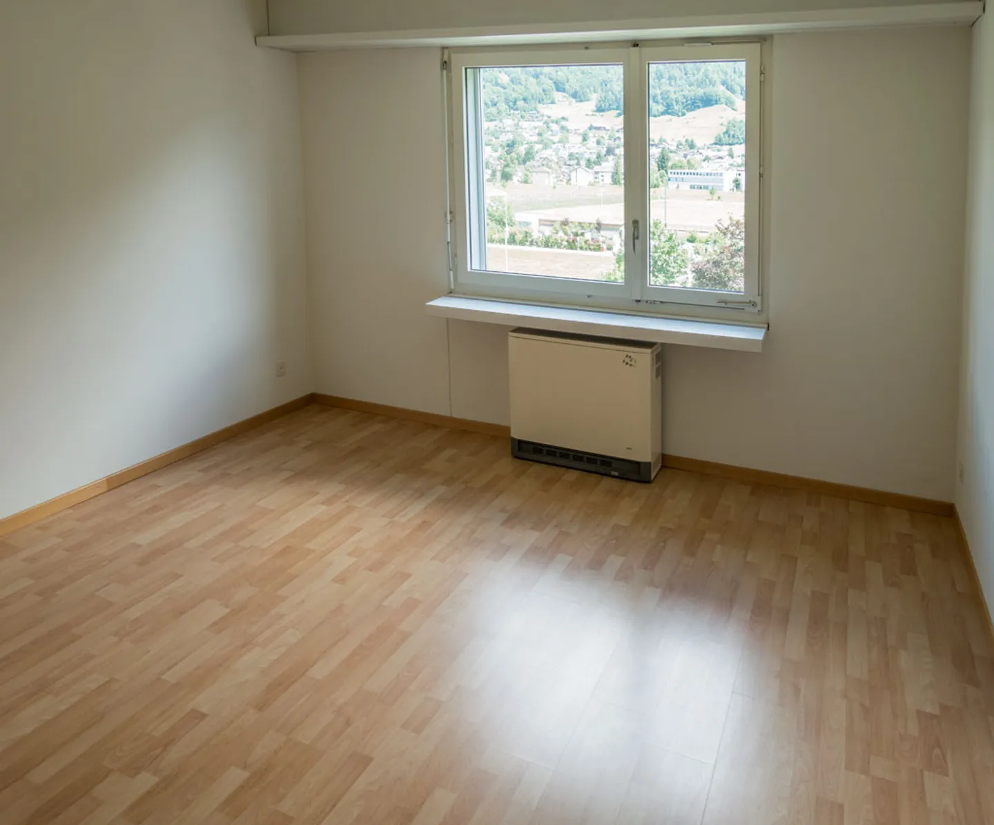 Apartment with a View of the Mountains - Photo 8 of 10