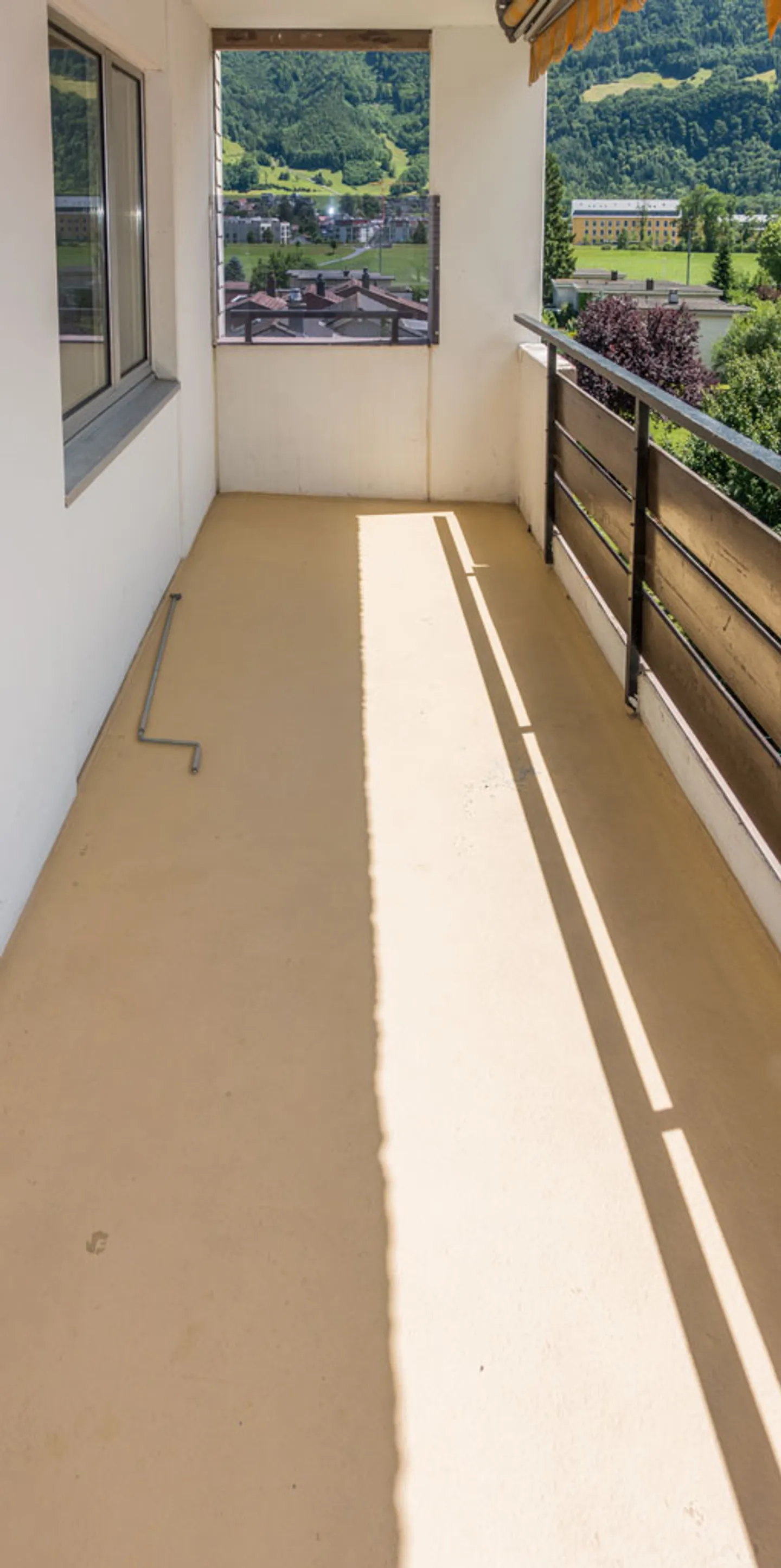 Apartment with a View of the Mountains - Photo 10 of 10