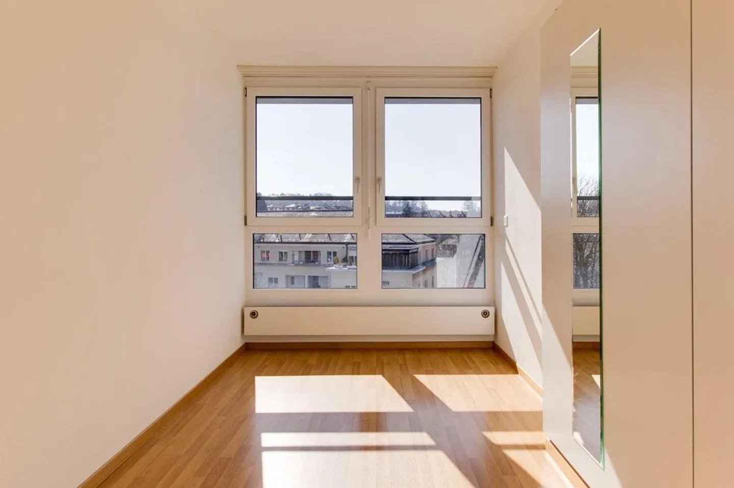 Helle Wohnung mit Stadtblick - Foto 5 von 8
