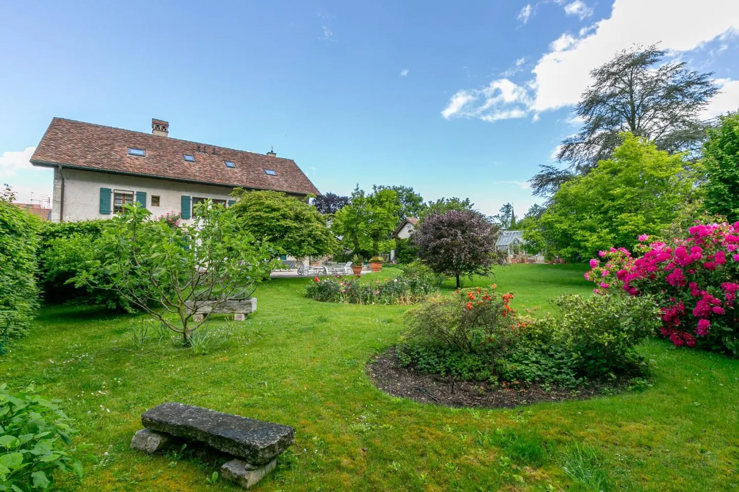 Charming Farmhouse in Veyrier - Photo 2 of 4