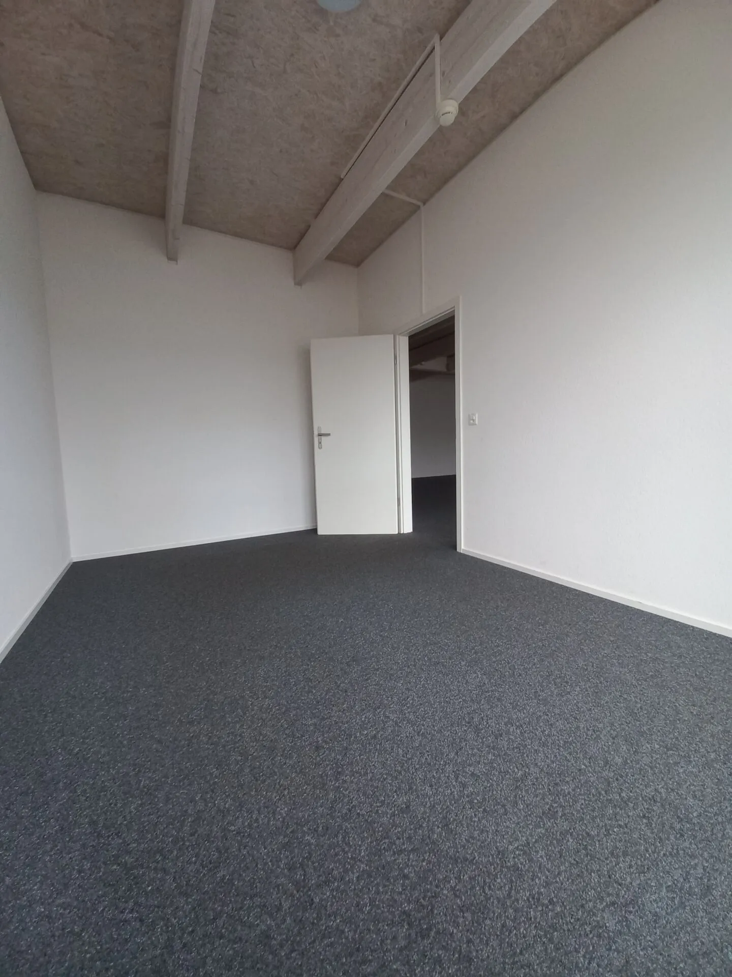 Bureaux attrayants à louer - Photo 8 sur 10