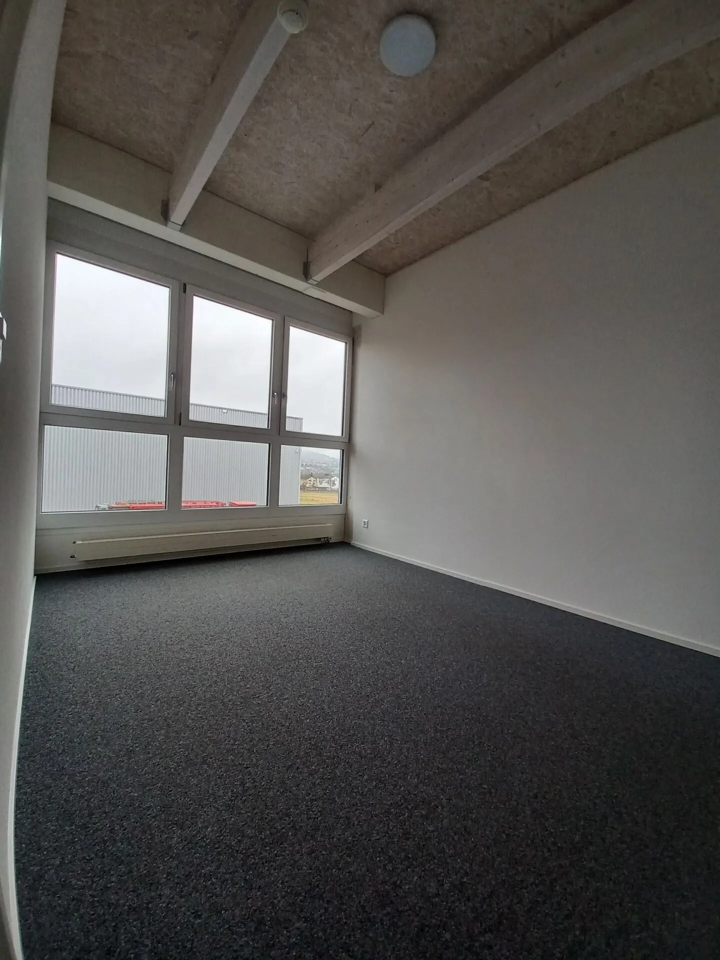 Bureaux attrayants à louer - Photo 9 sur 10