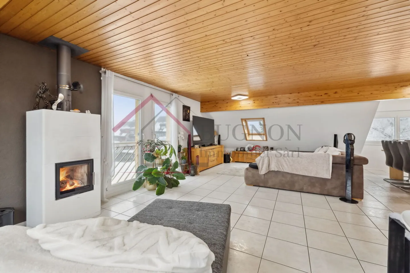 Appartamento ristrutturato a Romont - Foto 3 di 15