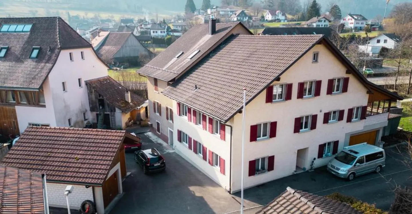15-Zimmer-Haus - Foto 2 von 13