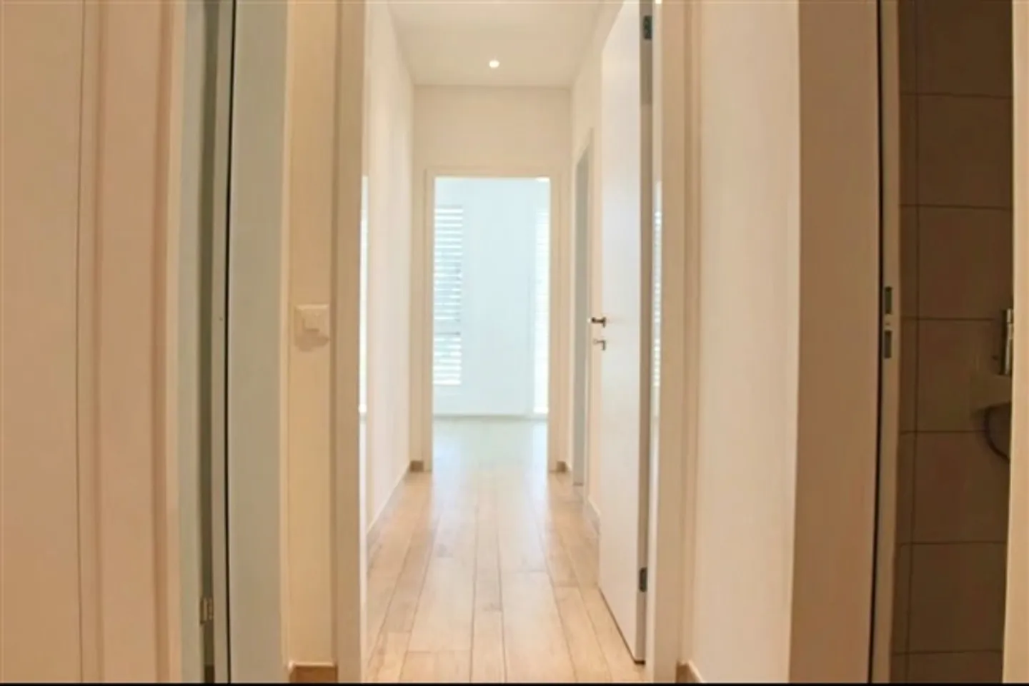 Attico in affitto vicino alla stazione ferroviaria di Lugano, Svizzera - Foto 13 di 14