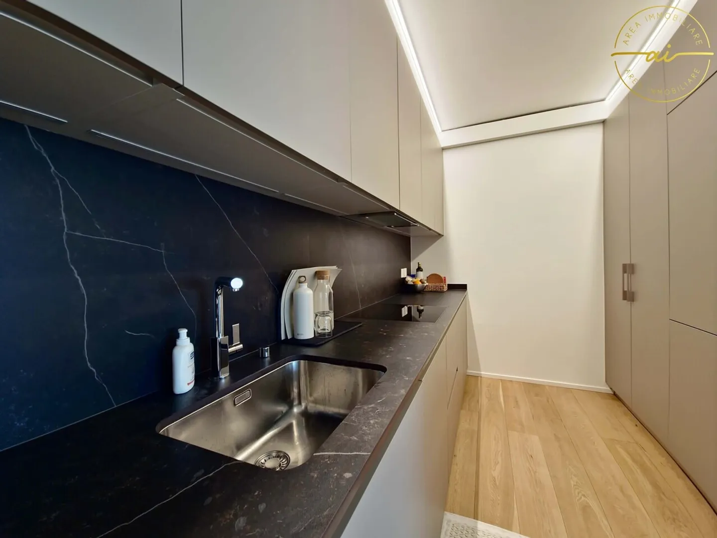 Appartement élégant 3.5 pièces avec terrasse et vue partielle sur le lac à Paradiso - Photo 6 sur 13