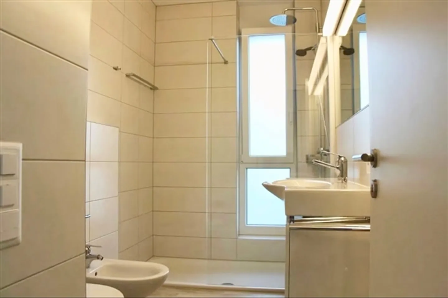 Attico in affitto vicino alla stazione ferroviaria di Lugano, Svizzera - Foto 14 di 14