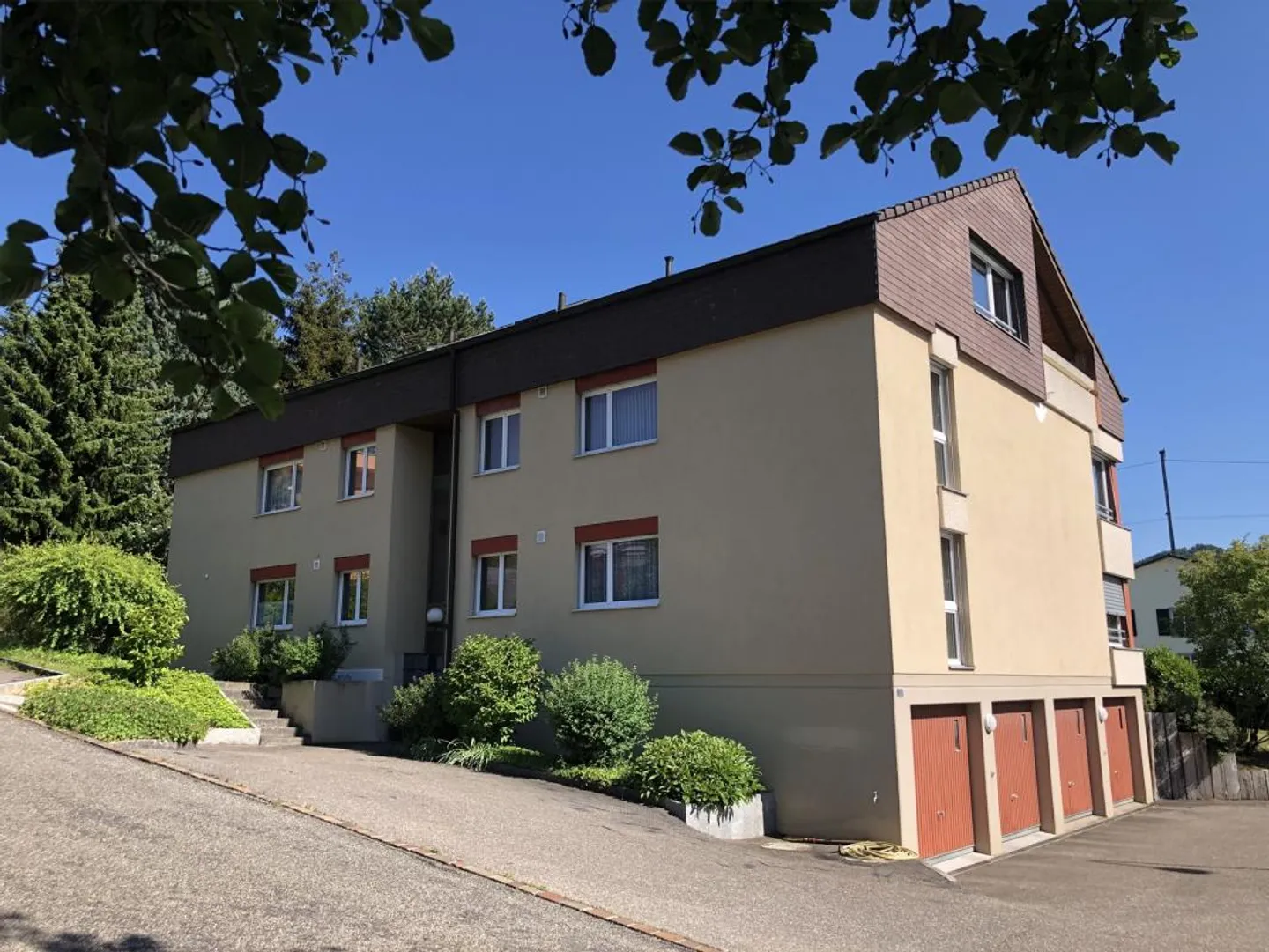 Appartamento attico di 3 stanze con balcone - Foto 1 di 12