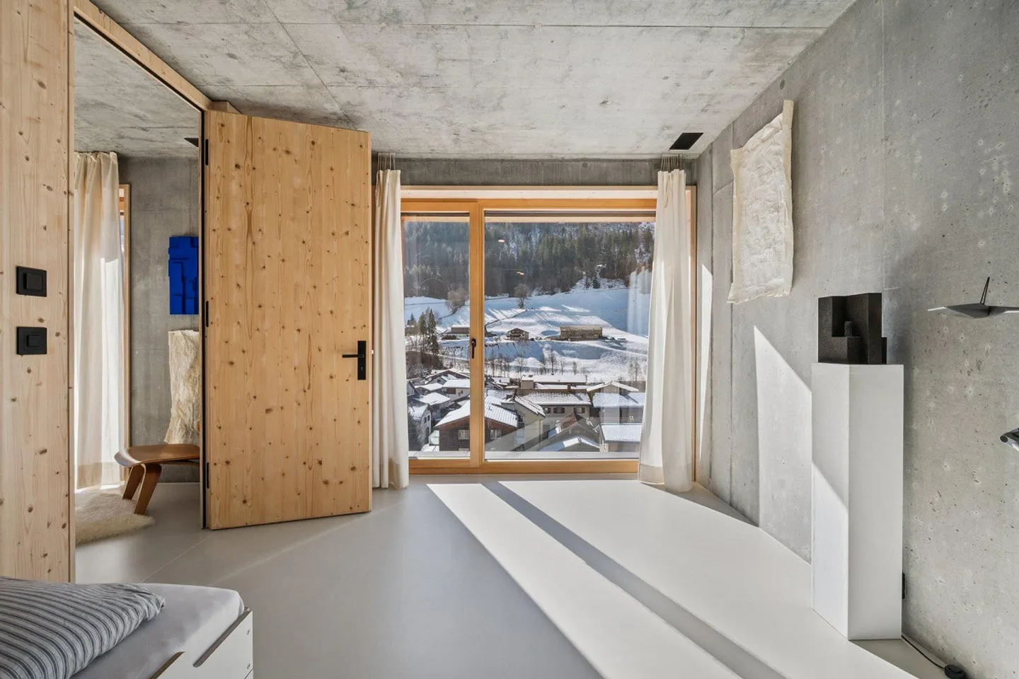 Elegant refuge in sunny hillside location as primary residence - Photo 3 of 4