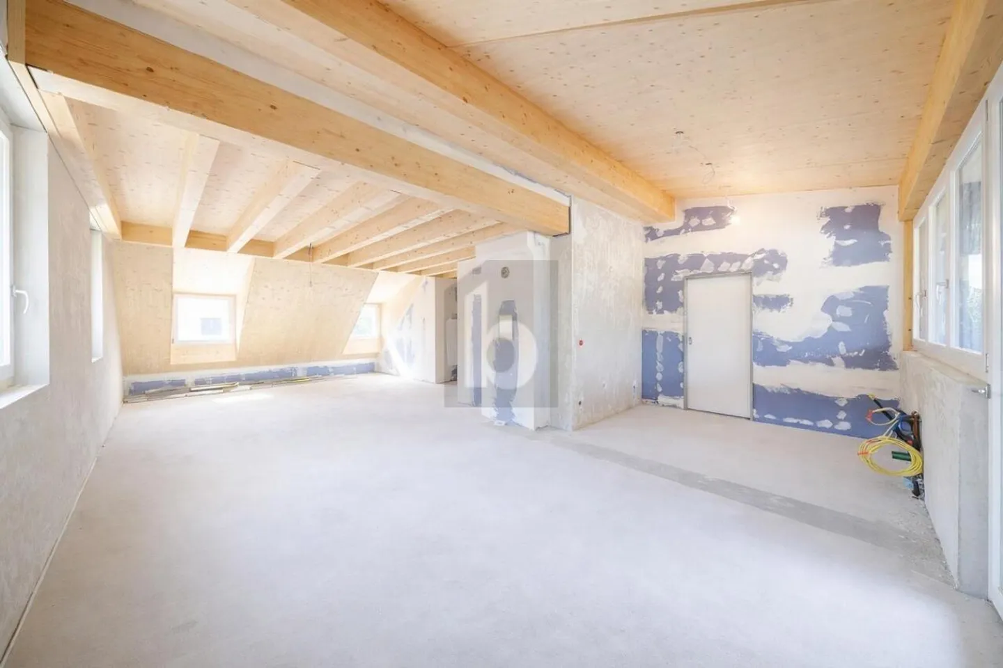 Luxuriöses Penthouse mit Balkon - Foto 3 von 6