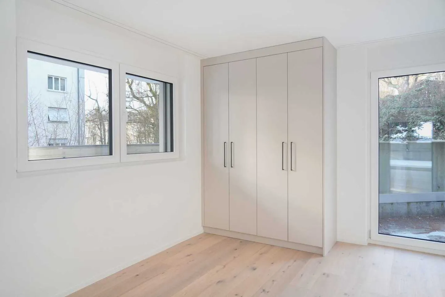 Appartamento moderno di 4,5 stanze in prima occupazione con giardino a Grenchen - Foto 6 di 12