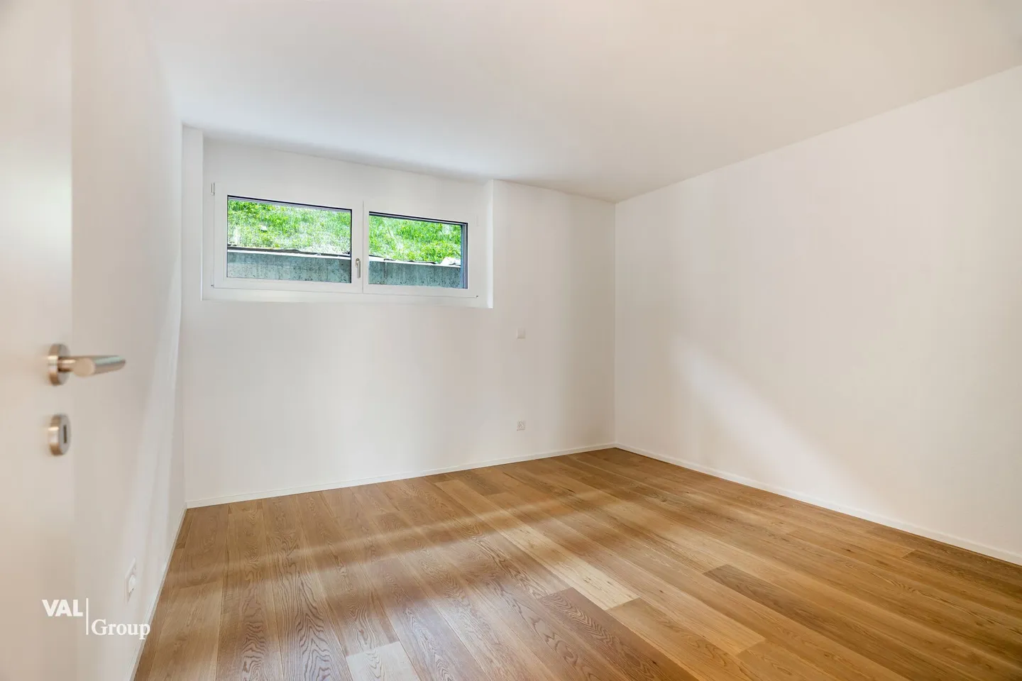 Prêt à emménager : appartement neuf de 3,5 pièces dans un bel emplacement élevé - Photo 6 sur 23