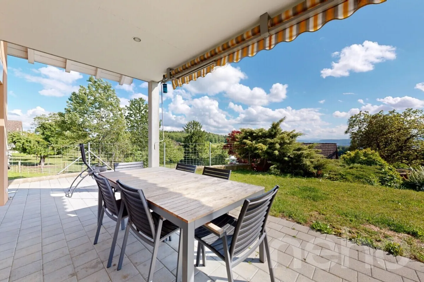 Erstklassiges Einfamilienhaus mit Aussicht - Foto 2 von 11