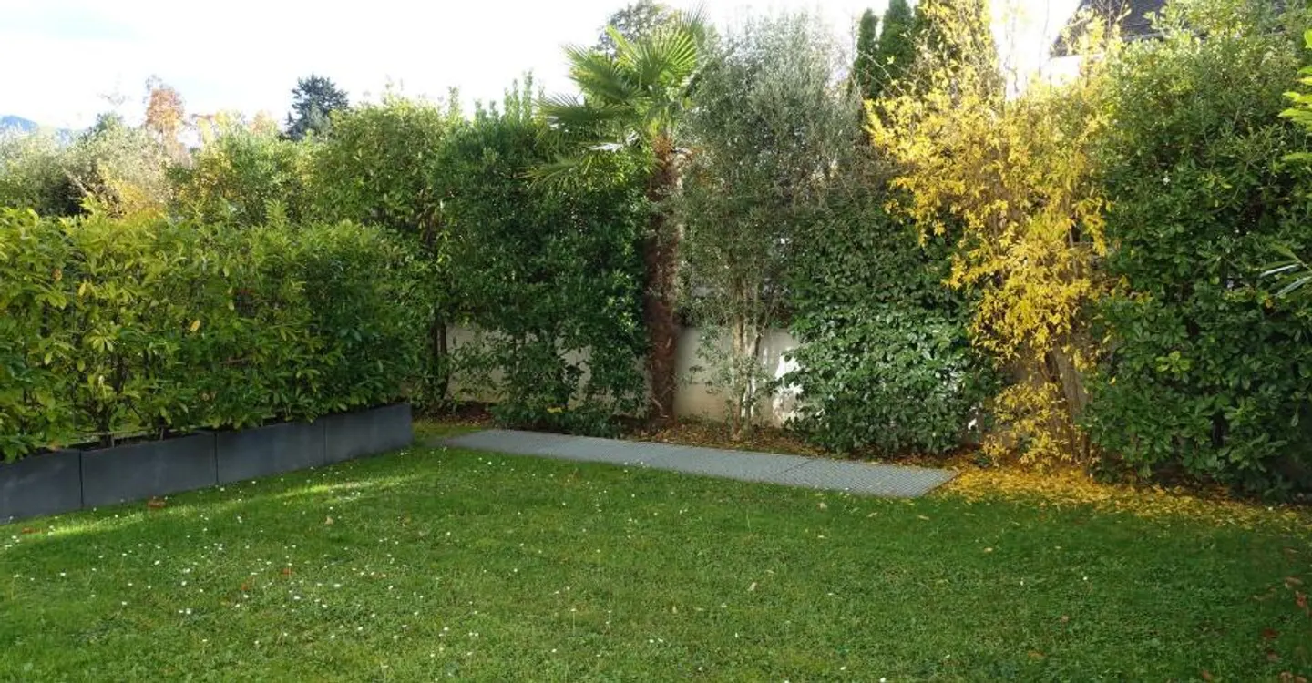 4,5-Zimmer-Wohnung in einer Eigentümergemeinschaft mit Keller im Erdgeschoss und Parkplatz - Foto 3 von 12