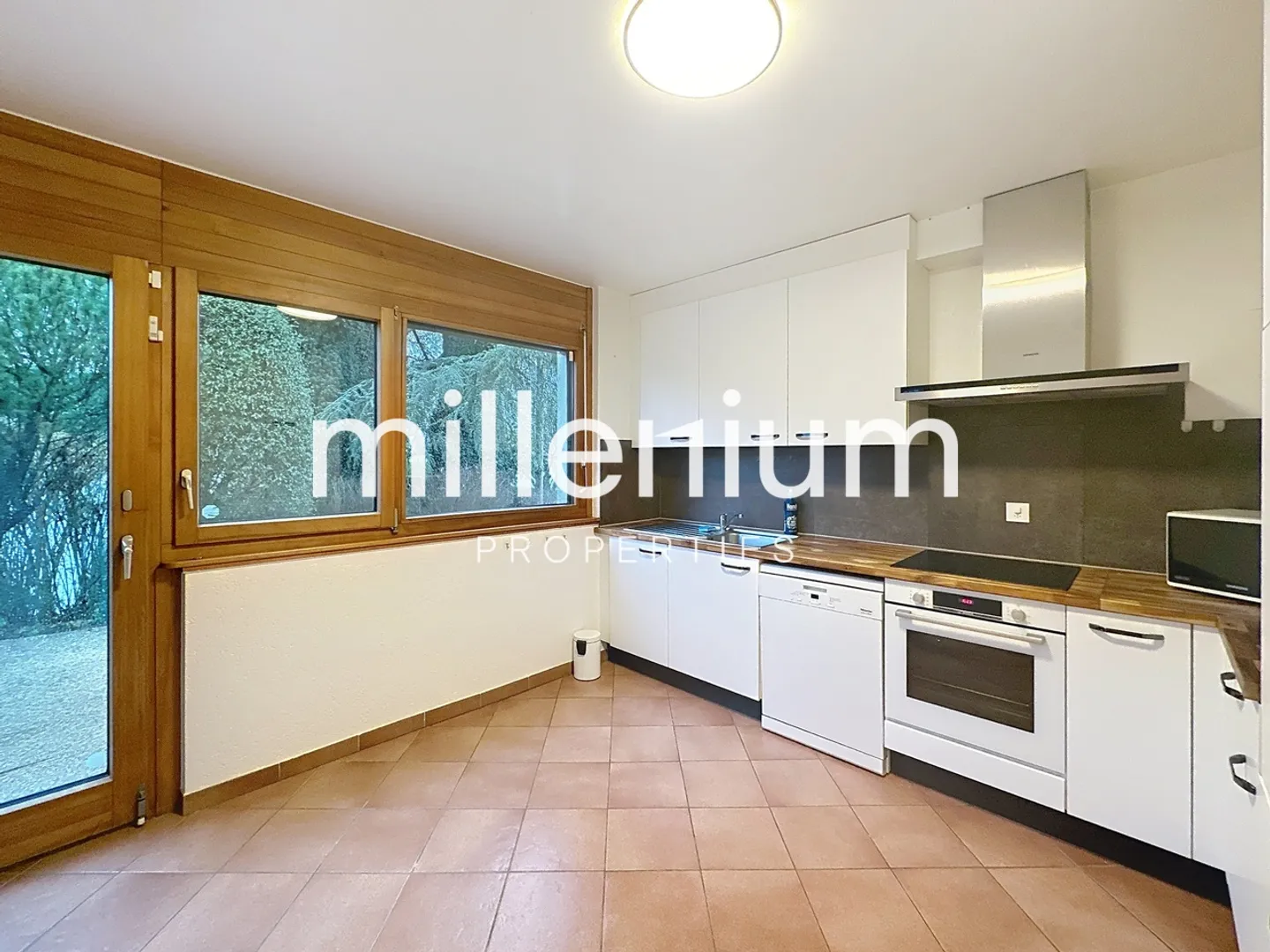 Bella casa con giardino a Pregny-Chambésy - Foto 5 di 13