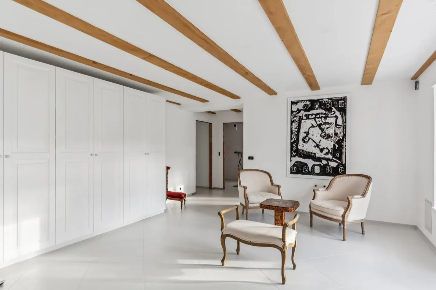 Un rifugio per l'anima e la luce nel cuore del Giura bernese - Foto 26 di 32