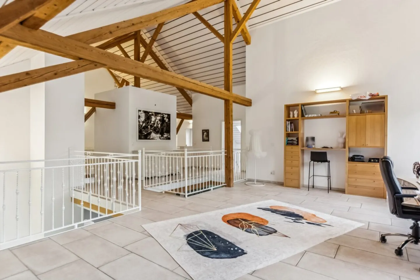 Un rifugio per l'anima e la luce nel cuore del Giura bernese - Foto 16 di 32